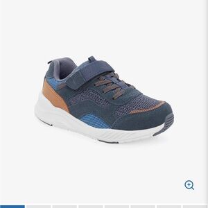 Stride Rite Adaptable Sneaker